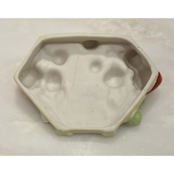 Vintage Porcelain Trinket Box Strawberry Lidded 3D Fruit Castle Raised Etching R - Picture 3 of 13